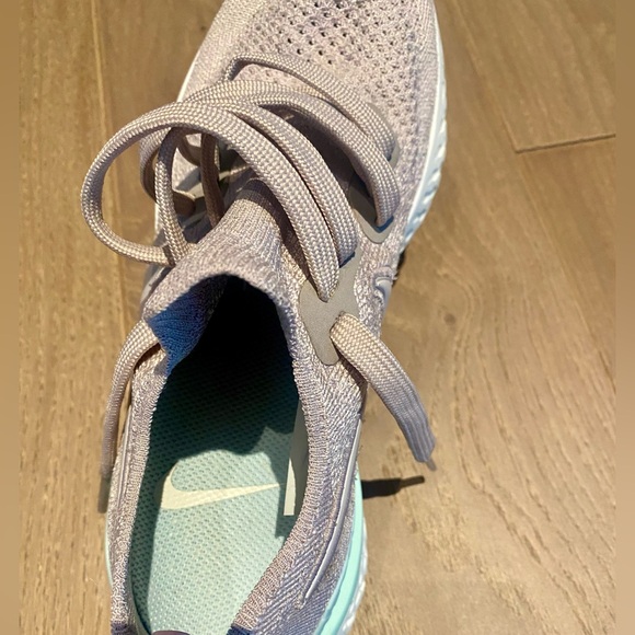Nike Epic React Flyknit 2 in moon particle with teal tint, women’s size 6 - Picture 10 of 15